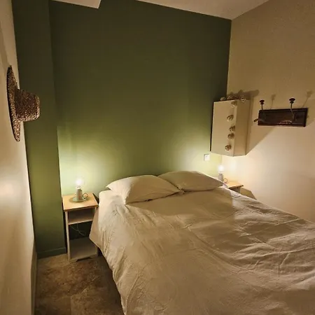 Le Loft De - La Bastide, Le Chalet, Le Loft, Le Mas, La Paillote * Genas