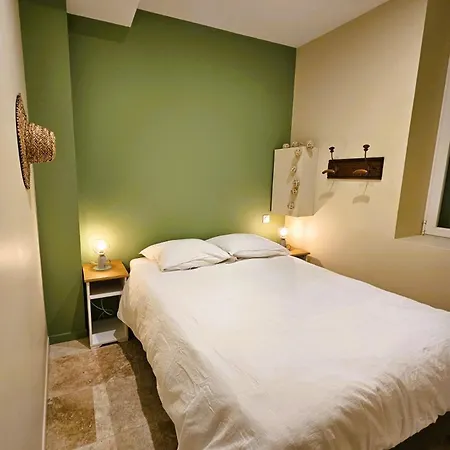 Le Loft De - La Bastide, Le Chalet, Le Loft, Le Mas, La Paillote Genas
