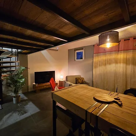 Le Loft De - La Bastide, Le Chalet, Le Loft, Le Mas, La Paillote *