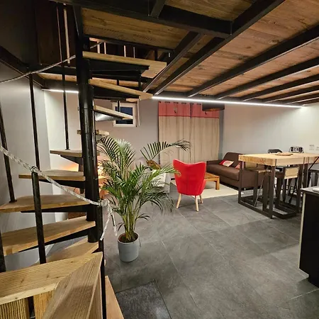 Le Loft De - La Bastide, Le Chalet, Le Loft, Le Mas, La Paillote *