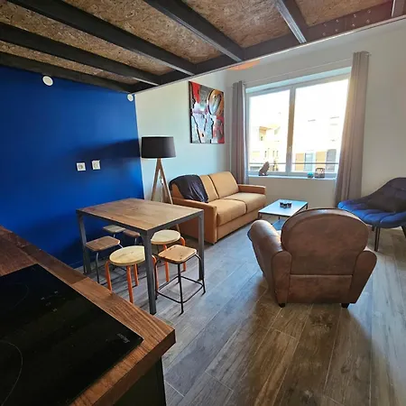 Le Loft De - La Bastide, Le Chalet, Le Loft, Le Mas, La Paillote Genas