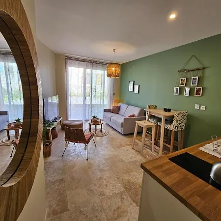 Le Loft De - La Bastide, Le Chalet, Le Loft, Le Mas, La Paillote Appartamento Genas