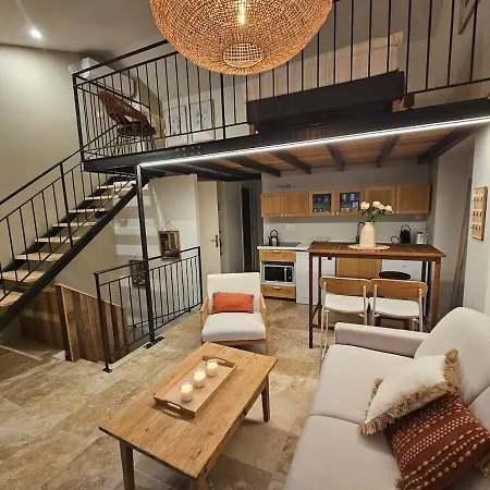 Le Loft De - La Bastide, Le Chalet, Le Loft, Le Mas, La Paillote *