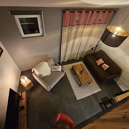 Le Loft De - La Bastide, Le Chalet, Le Loft, Le Mas, La Paillote * Genas