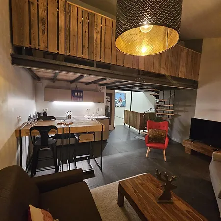 דירה Le Loft De Azieu, Entre Eurexpo Et St Exupery